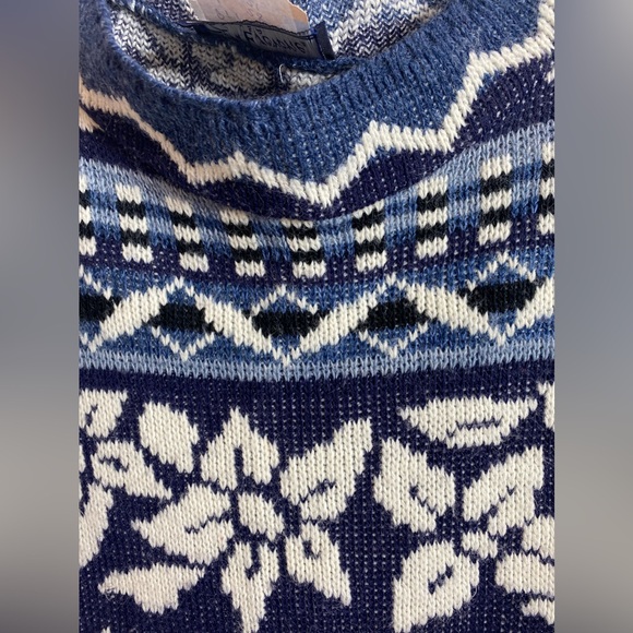 JJ Browne Christmas Women's Sweater, Size not sure, probably L - Picture 3 of 5